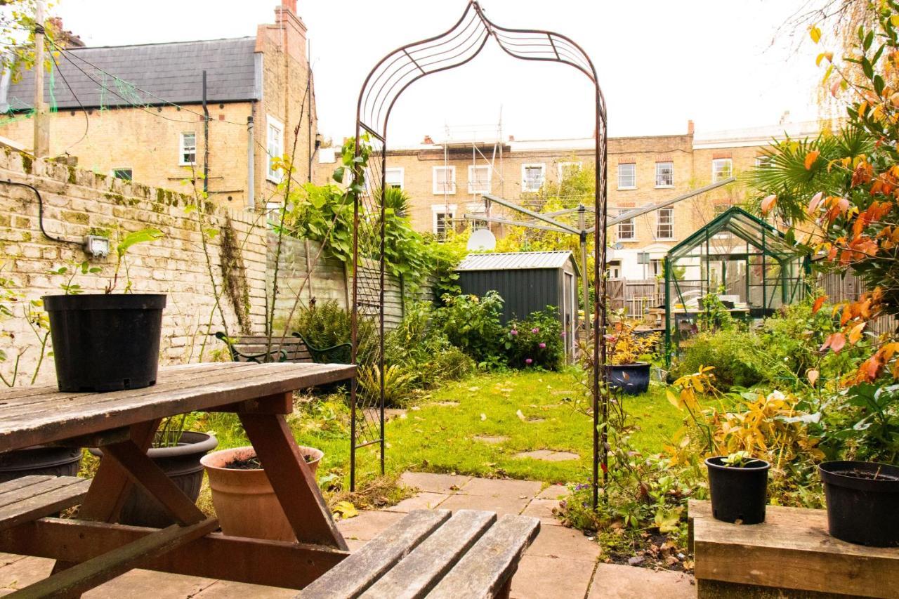Trendy Two Bed With Private Garden Appartement *