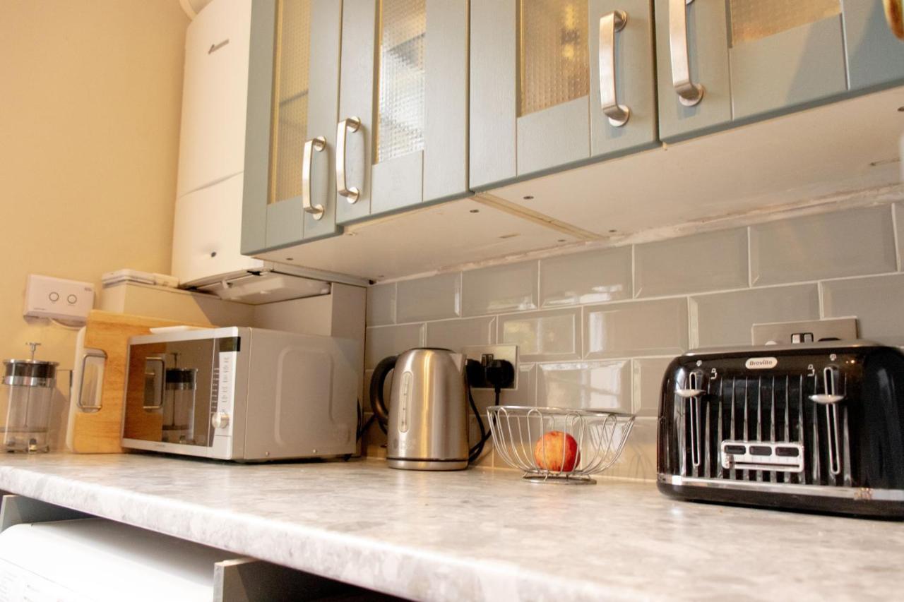Trendy Two Bed With Private Garden * Londres